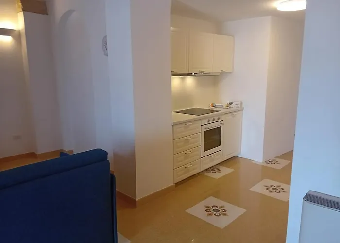 Dimora San Felice Il Melograno Apartment *